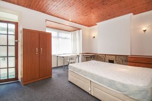 Photo 14- click for photo gallery